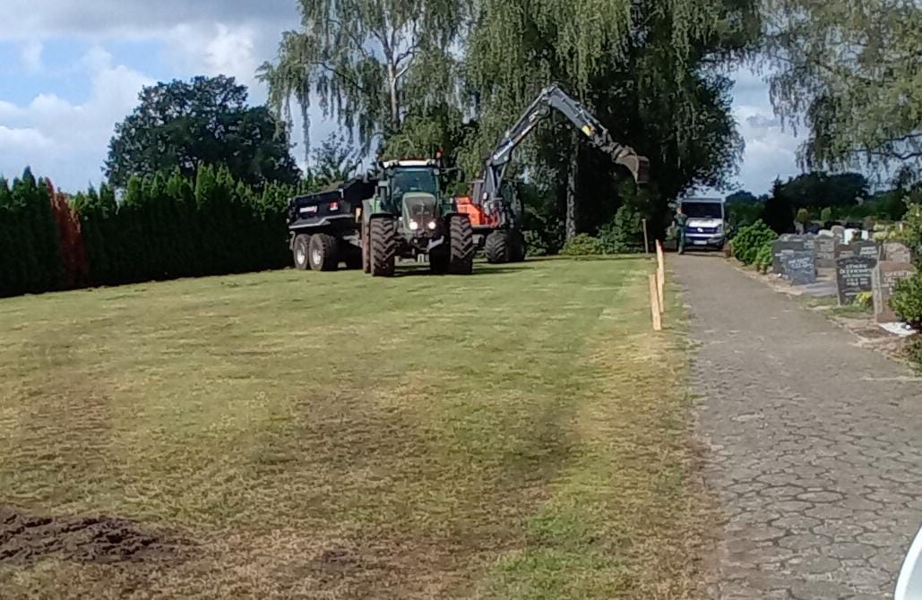 Neues Rasengrabfeld – Eingeschränkte Zufahrt zum Friedhof