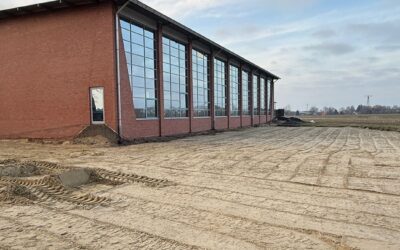 Neue Pflasterflächen an der Sporthalle – Gemeinde Wilsum beteiligt sich mit 25 %